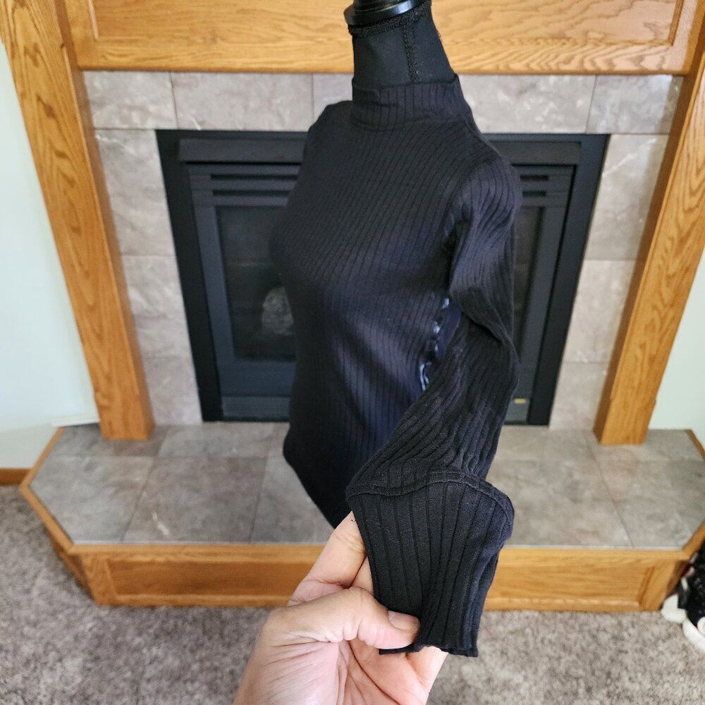 Bench Turtleneck Sweater With Logo Metal NWT - Picture 3 of 6